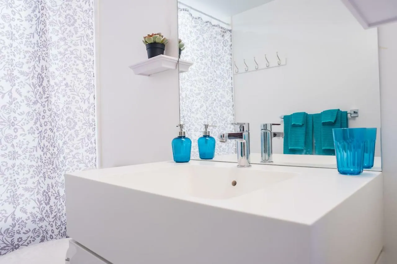 Apartment Luxury Downtown Toronto Condo - 2 Bedroom