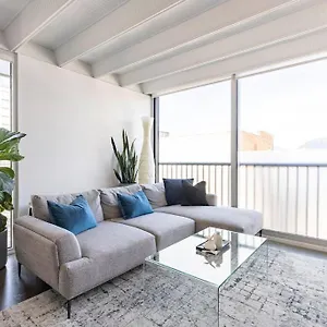  Apartment Cozy 1br With Ac, Chinatown, Rogers Arena, Seawall Canada